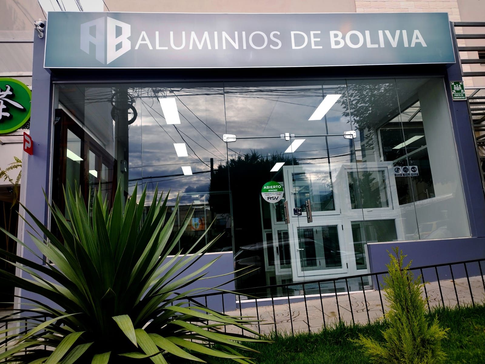 Odoo - Prueba 1 de tres columnas